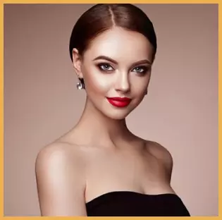 Le maquillage de soirée Mon Empreinte Beauté redessine votre regard et accentue la couleur de vos lèvres